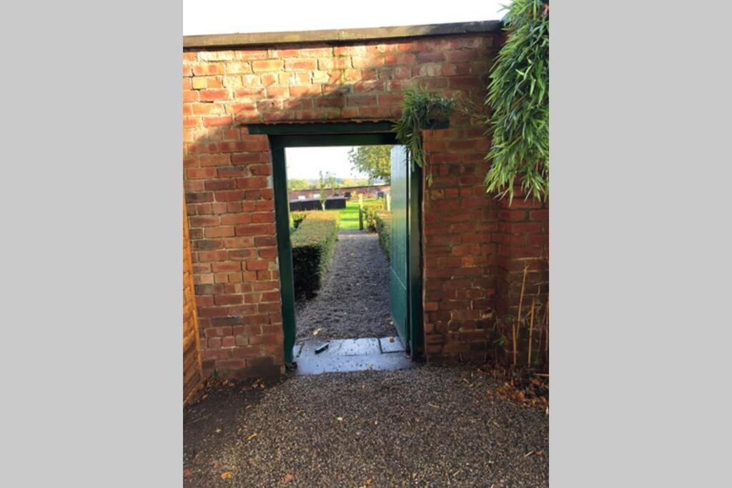 Hall Cottage, Wighill Near York And Leeds 塔德卡斯特 外观 照片